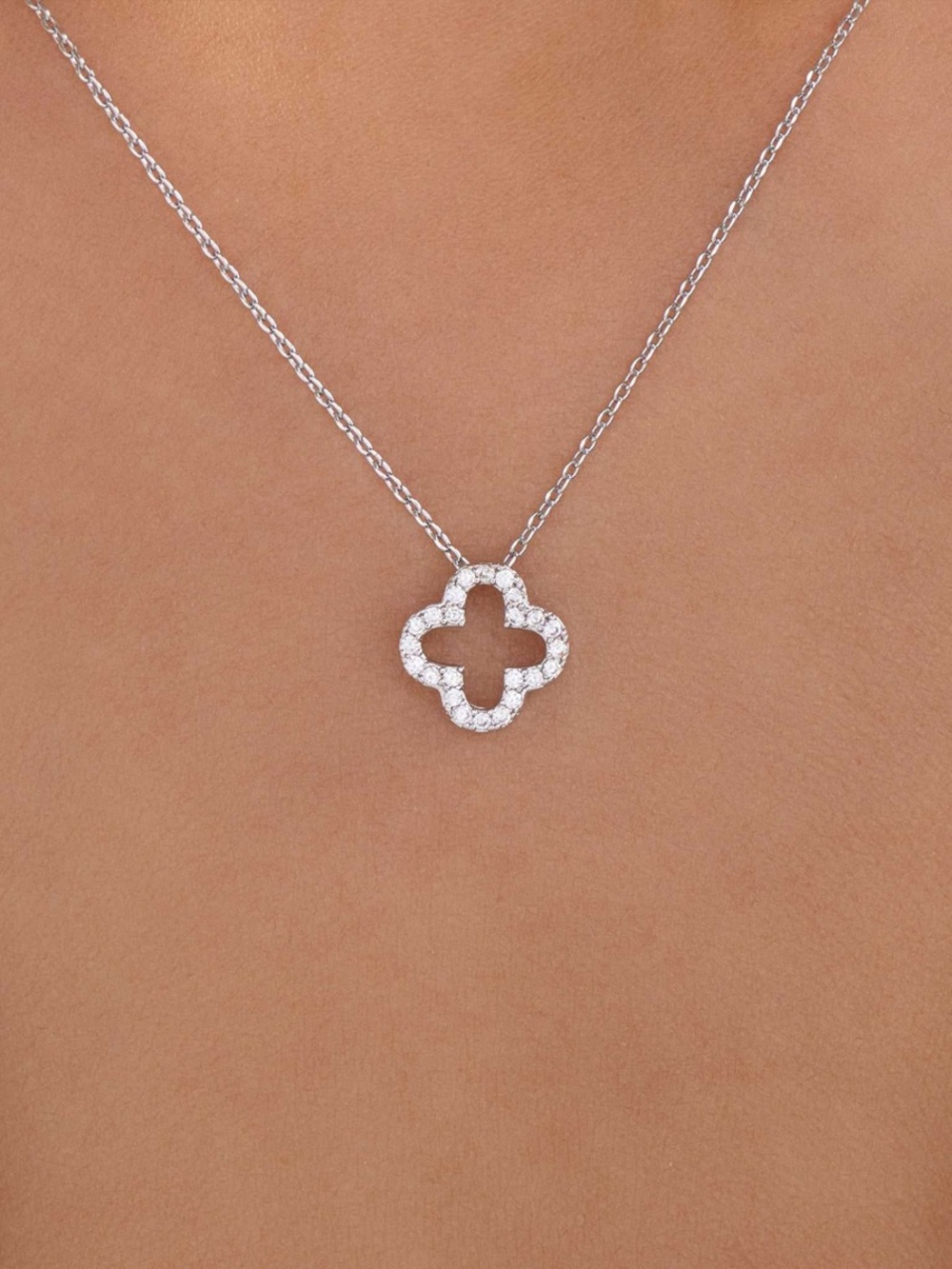 Silver Clover Pendant Necklace Simulated Diamond Lucky Charm Choker Chain Leaf